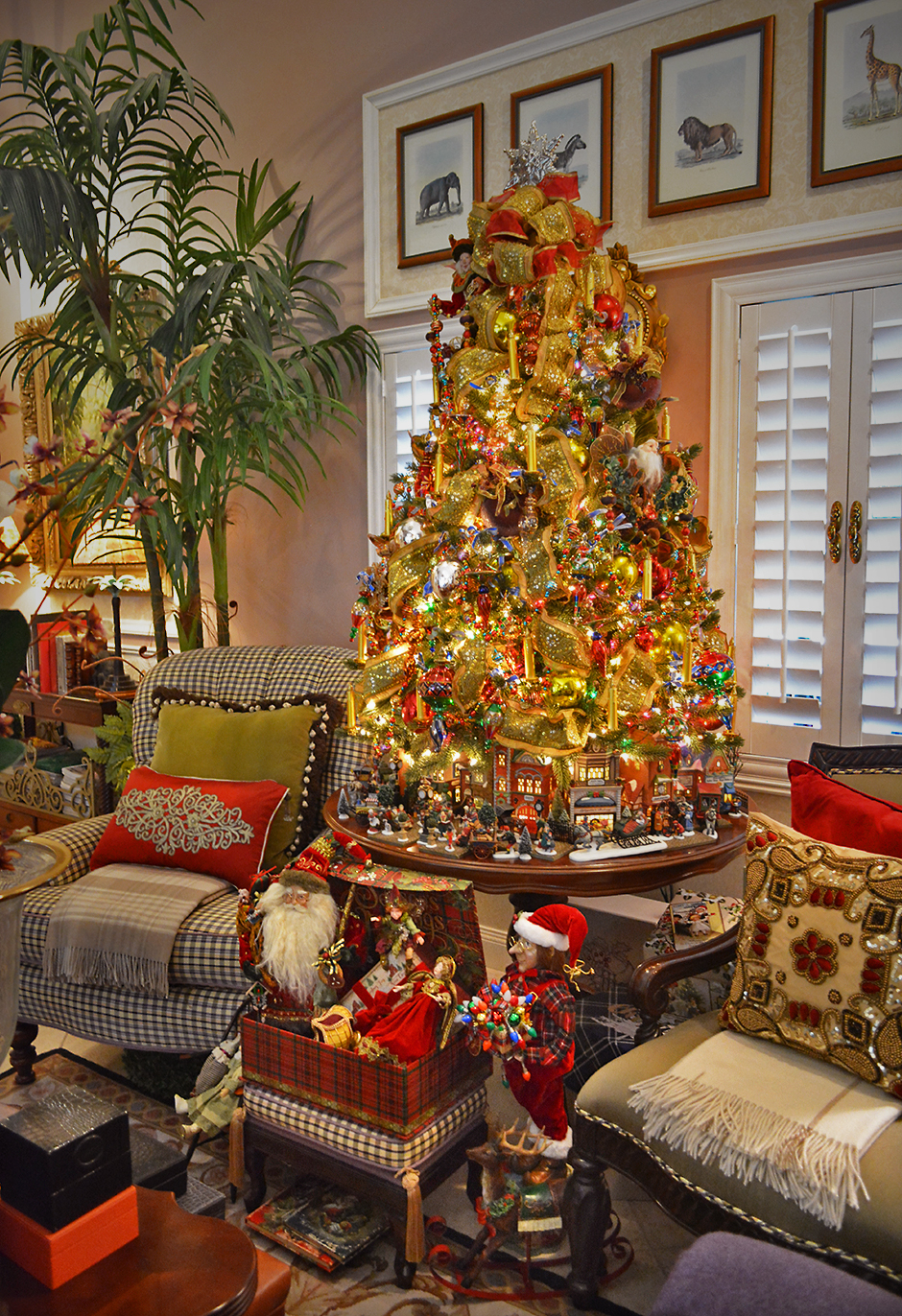 Bejeweled Christmas Tree – A Key to the Armoire